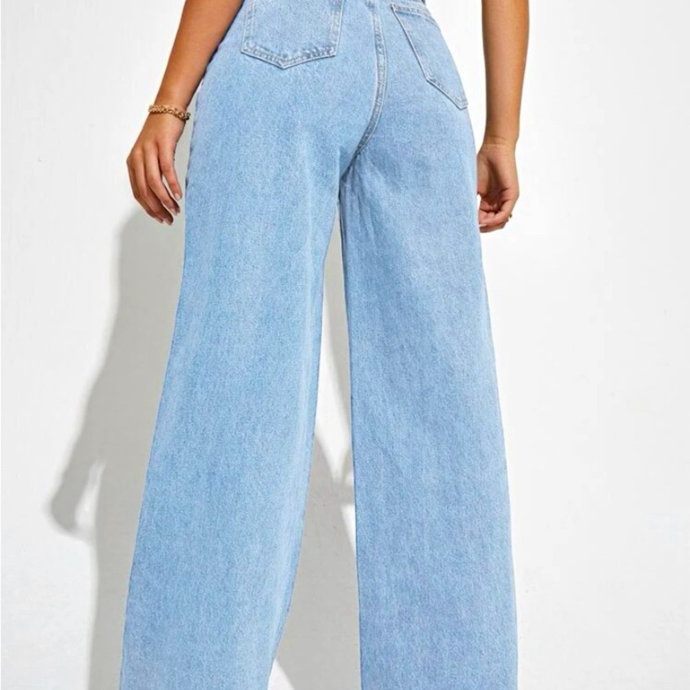 Size 25-32, Light blue.